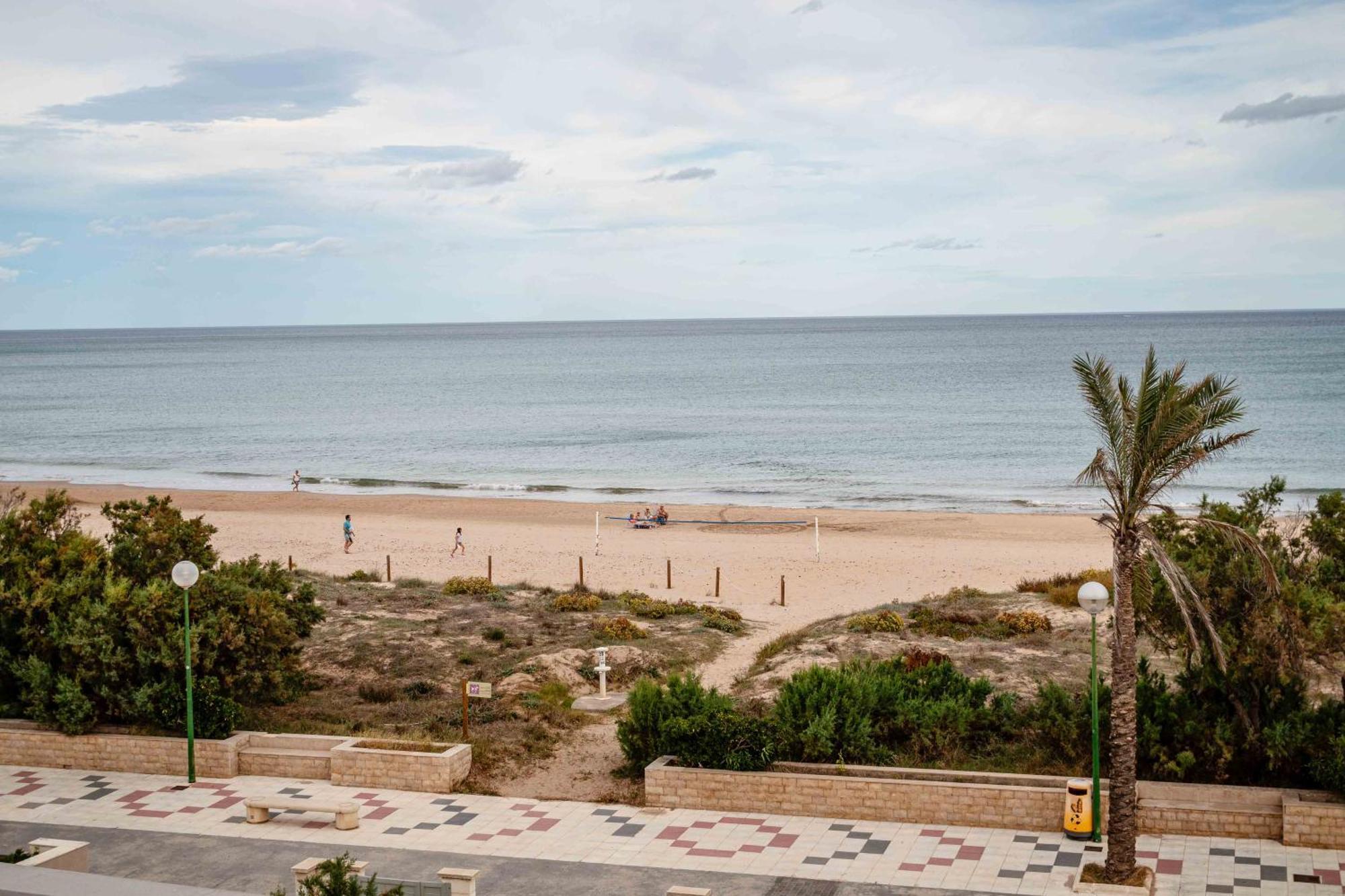 Relax Total Junto Al Mar Apartment Oliva Bagian luar foto